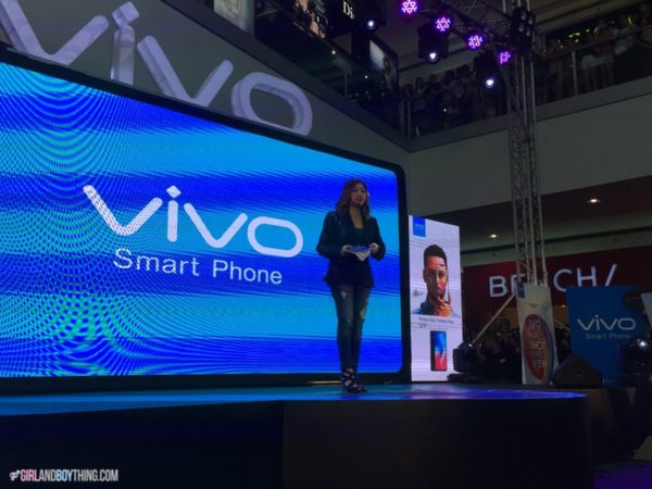 Kathniel Fever at the Vivo V9 Grand Mall Tour in SM Mall of Asia