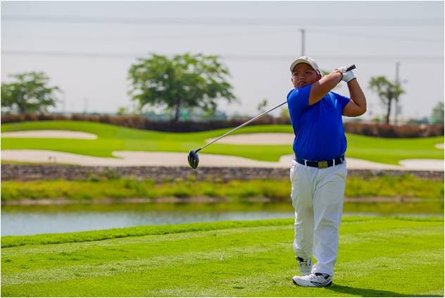 Oakley Donates 100,000 to The Junior Golfers League