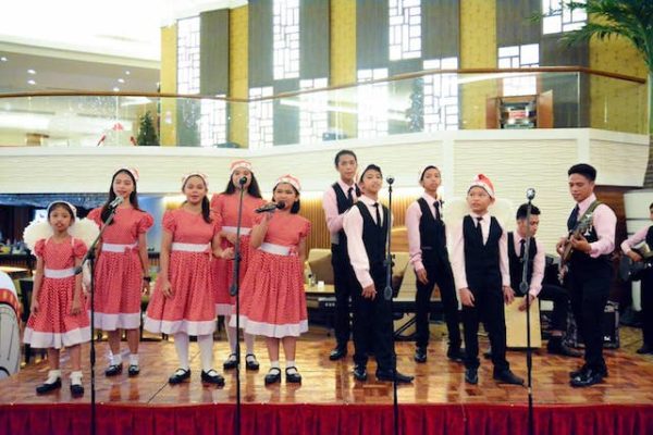 Century Park Hotel's Christmas Adventures in Wonderland