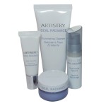 Win An Artistry Ideal Radiance Mini Set From Amway's #WeAreArtistry Promo
