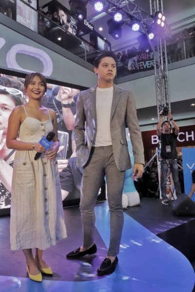 Vivo V9 Grand Mall Tour