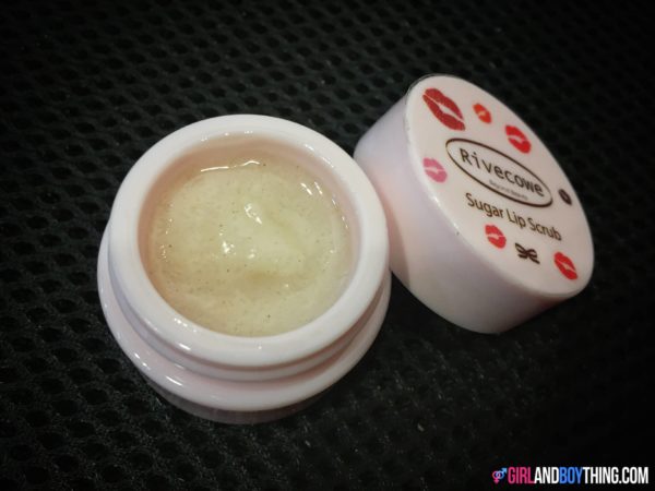 rivecowe lip scrub