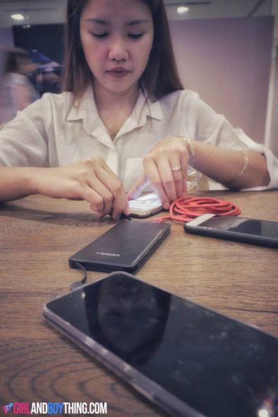 Veger VP-0519 Slim Cable Portable Powerbank Review: SLIM. LIGHTWEIGHT. POWERFUL.