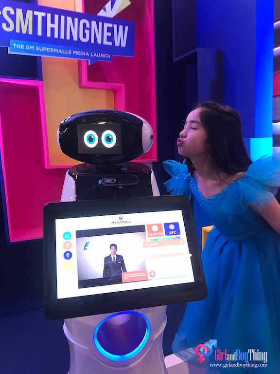 SM Supermalls Launches SAM: The 1st-ever in-mall Smart Robot