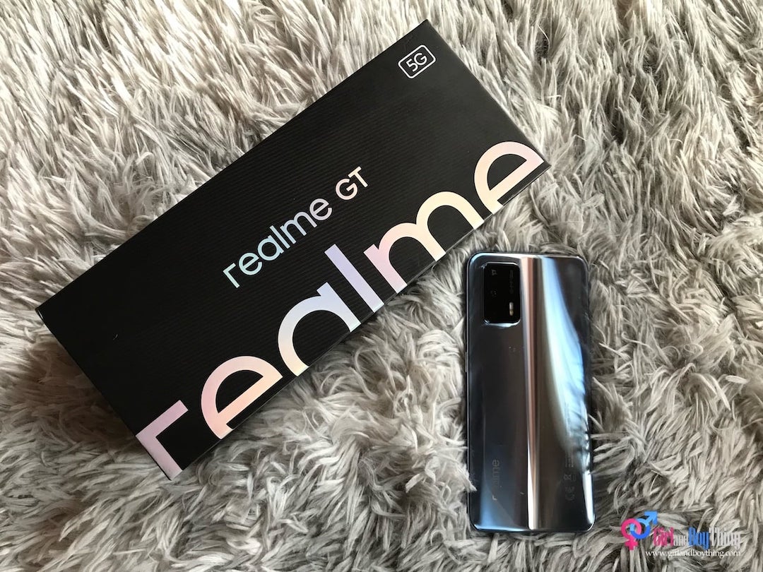 realme GT 5G box and unit