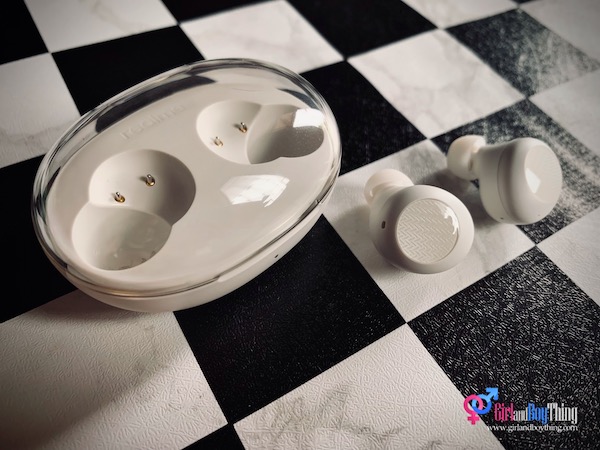 realme Buds Q2s Review: Where Functionality Meets Style