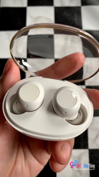 realme Buds Q2s Review: Where Functionality Meets Style