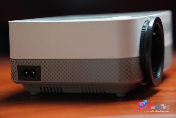 LUMOS DAWN SMART PROJECTOR REVIEW + GIVEAWAY