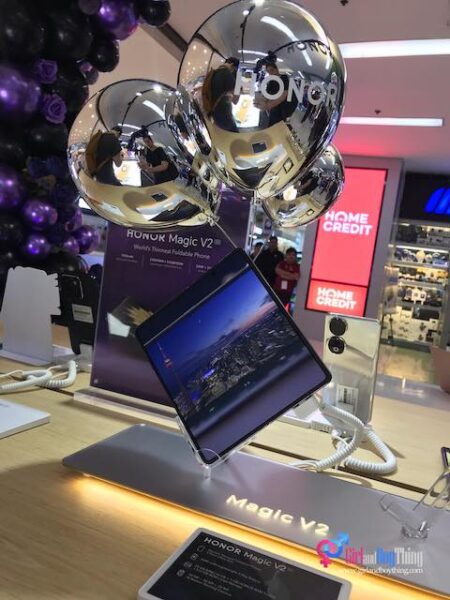 HONOR Opens New Experience Store at Megamall + HONOR V2 Sale!